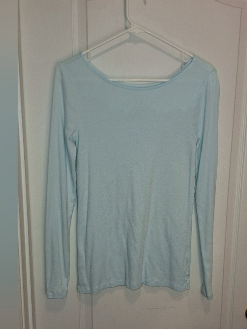 LONGSLEEVE SOFT LIGHT BLUE TOP /MEDIUM
